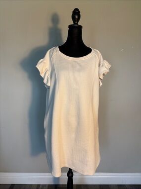 Umgee Cream Short Sleeve Ruffle Tunic
